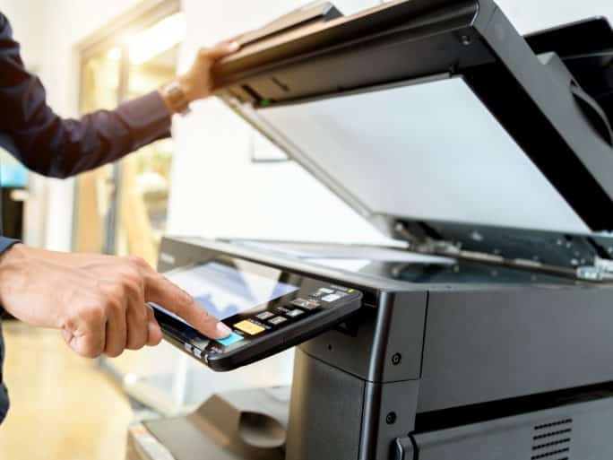 Dépannage et installation de votre imprimante

Remplacement des cartouches d'encre ou toner

Connexion de votre imprimante Wifi et réseau